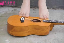 [大生模拍] NO.002 天台长筒袜