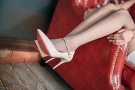 [SSA丝社] NO.007 nono偶遇街拍灰丝特辑