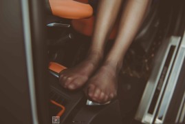 [SSA丝社] NO.017 小丝妹佳佳黑色长筒练车记