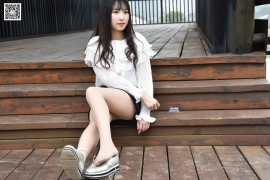 [大生模拍] NO.015 琦琦-公园里的短裙肉丝