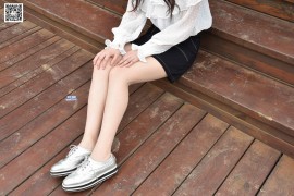 [大生模拍] NO.015 琦琦-公园里的短裙肉丝