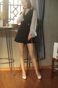 [奈丝写真] NO.002：成希-咖啡厅一抹阳光下的丝袜