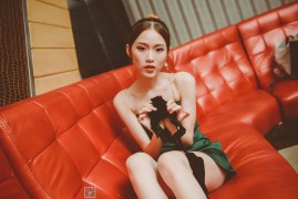 [SSA丝社] NO.019 小琪琪 KTV包厢里的魅惑黑丝网袜裸足特写