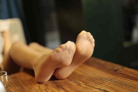 [奈丝写真] NO.016：成希-细致的腿+足~特写
